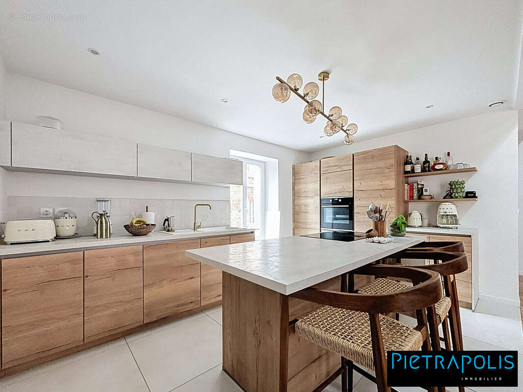 Maison à SAINT-SYMPHORIEN-SUR-COISE