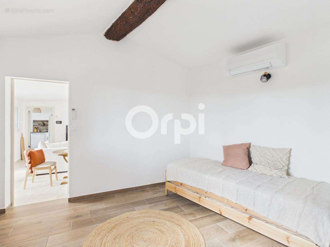 Appartement à MANDELIEU-LA-NAPOULE