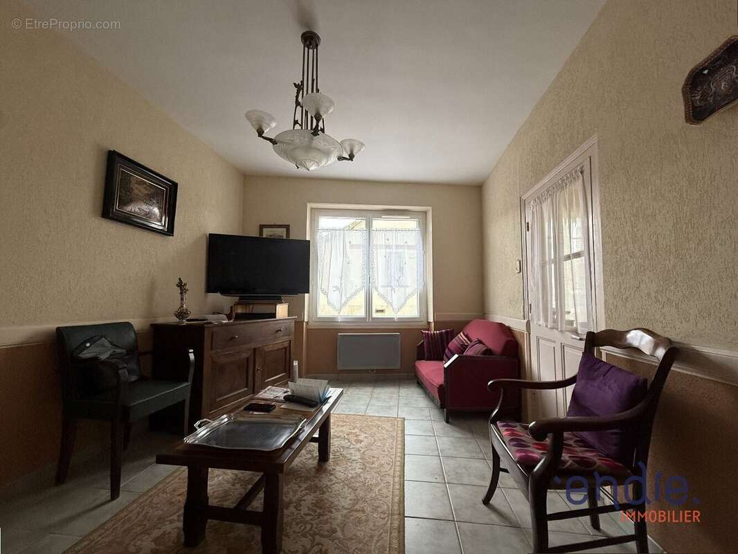 Maison à MONETAY-SUR-LOIRE