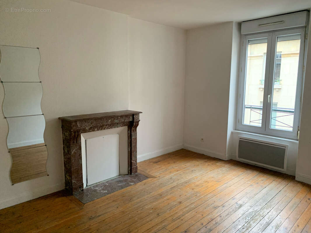 REIMS - Immeuble 1 local et 3 appartements secteur ERLON - photo 6