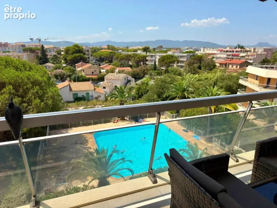A vendre : t2 de 45m² avec parking et cave - frejus plage - photo 2