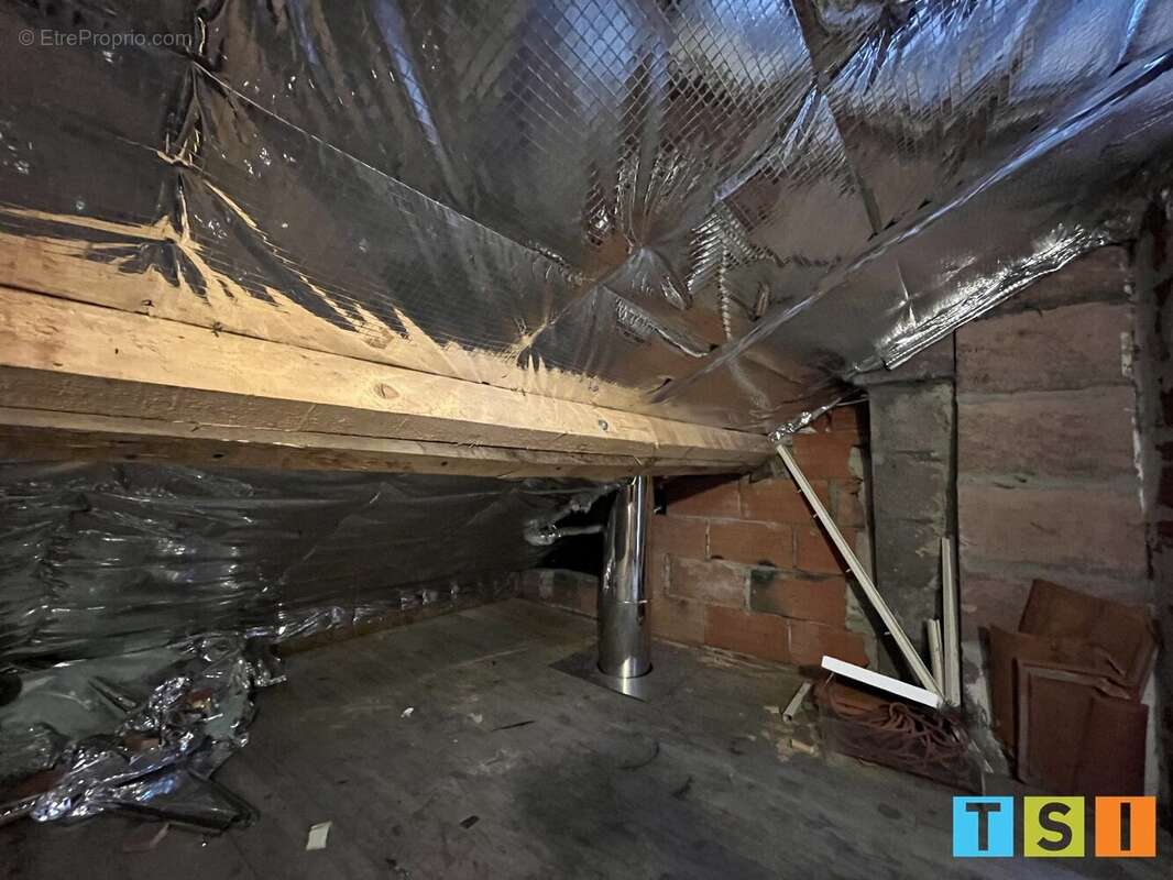 Maison à MONTREJEAU