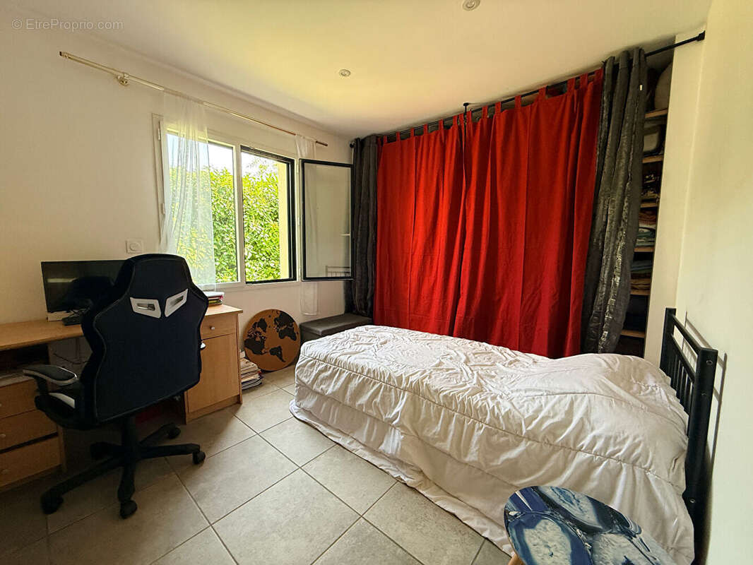 Maison à TROIS-PALIS