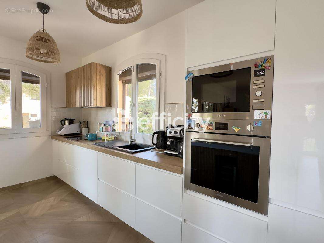 Maison à SAUSSET-LES-PINS