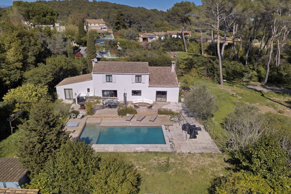 Maison à MOUGINS