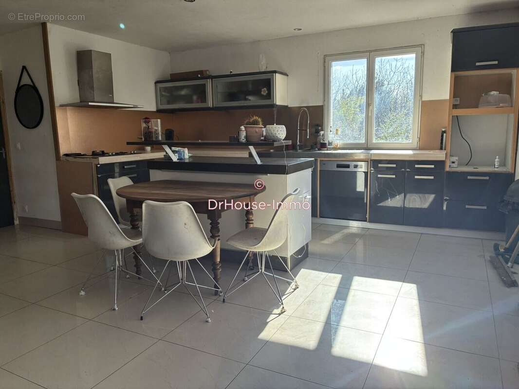 Maison à LIVRON-SUR-DROME