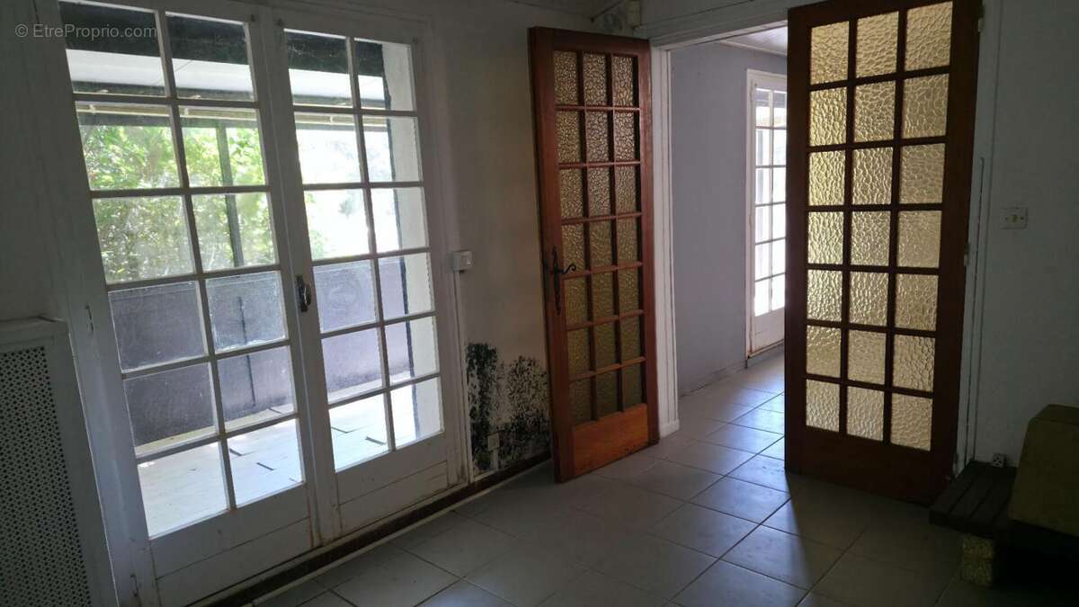 30400 villeneuve les avignon, villa de 163 m² avec 5 chambres sur 743 m² se terrain clos - photo 9