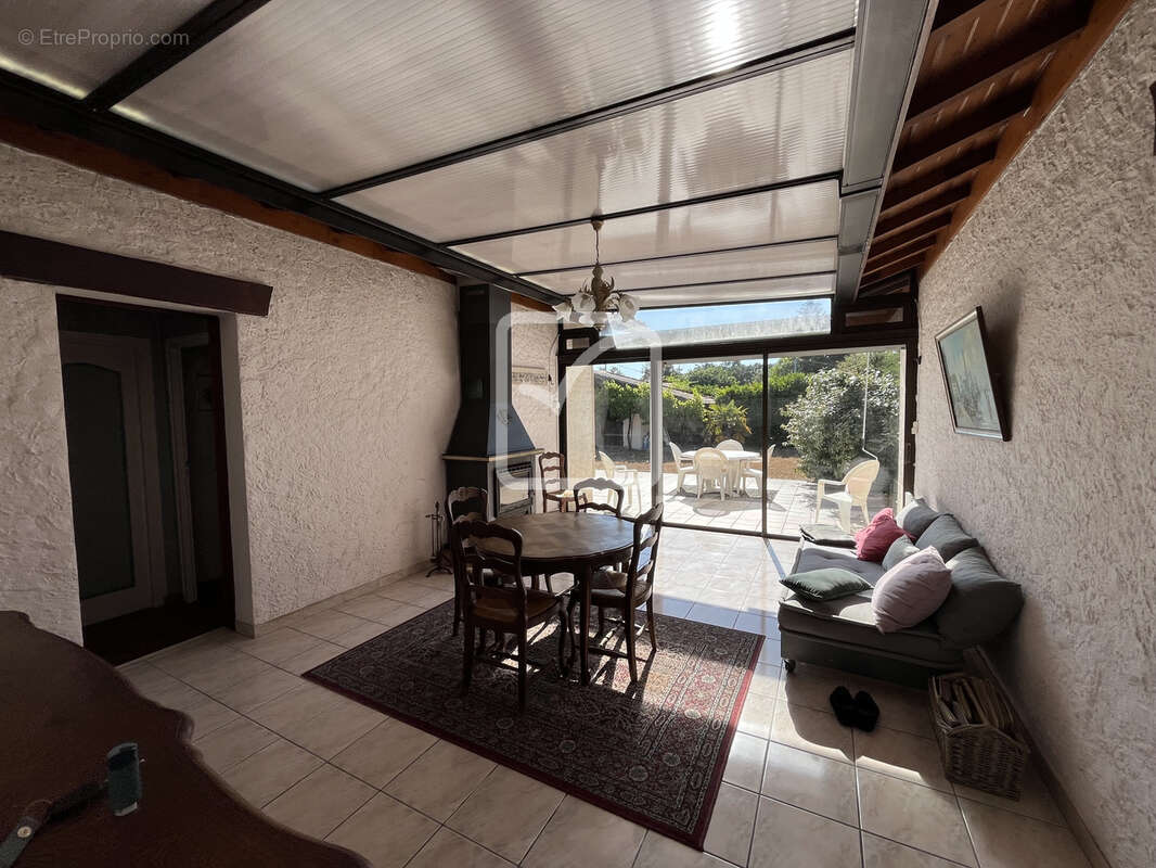 Maison à ARES