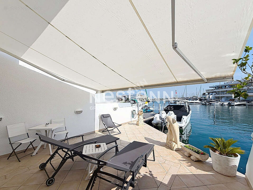 Port Camargue belle Marina de type P4  avec garage - photo 2