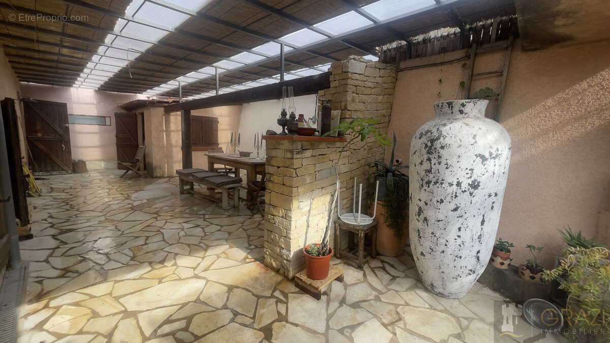 Appartement à SIX-FOURS-LES-PLAGES