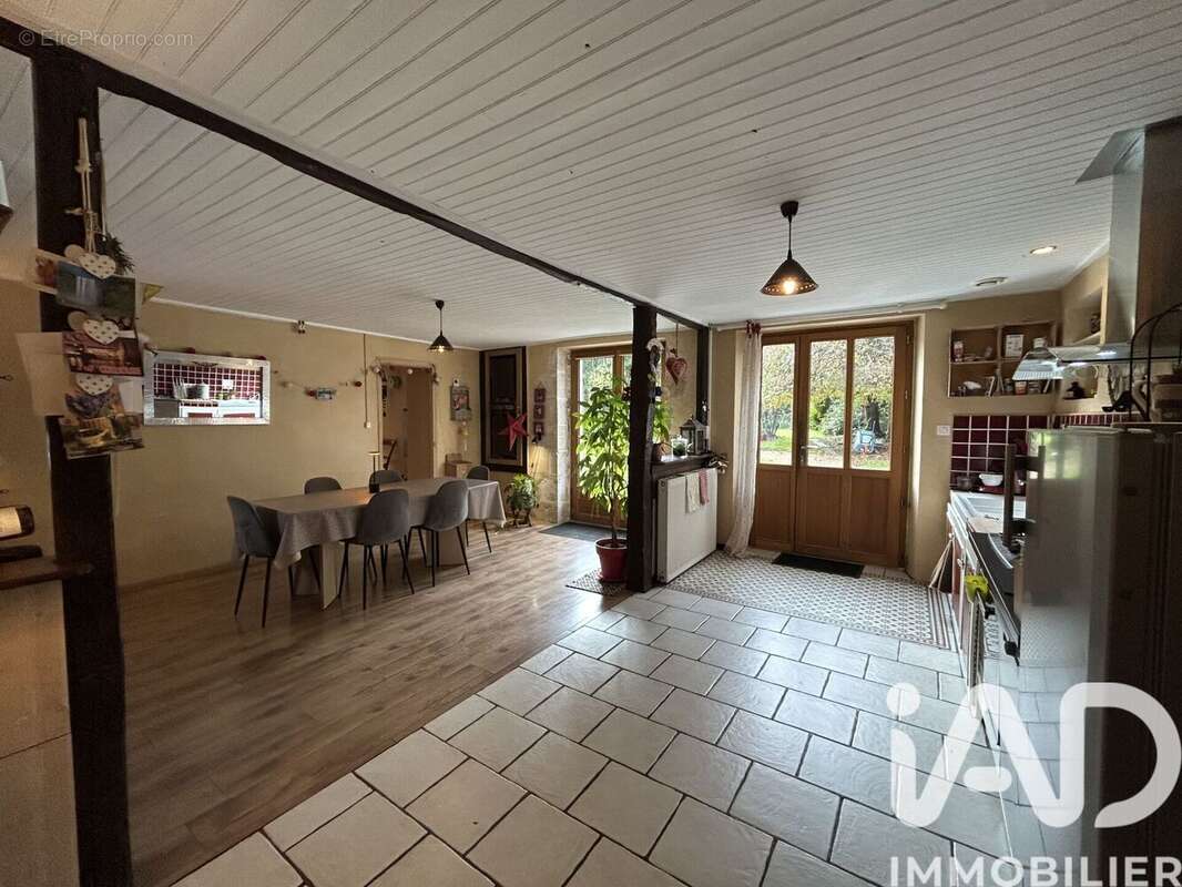 Photo 4 - Maison à LEZAY