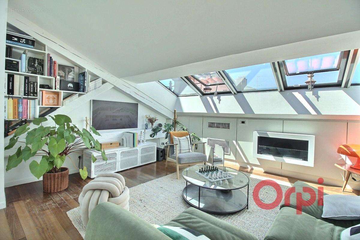 Appartement à MARSEILLE-4E