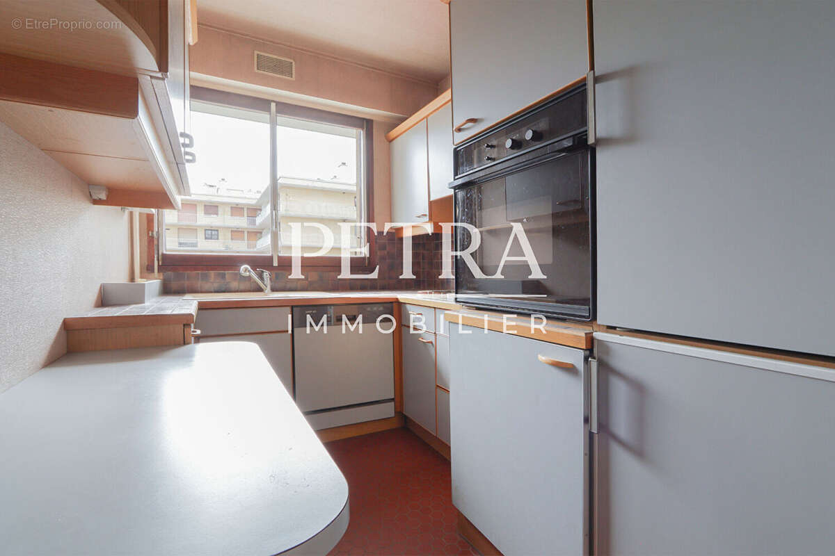 Appartement à L&#039;HAY-LES-ROSES