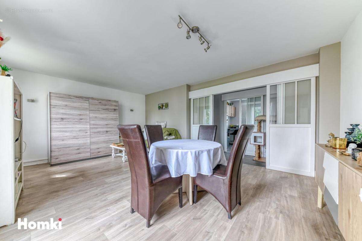 Appartement à BRON