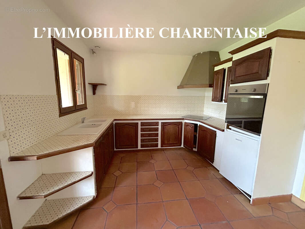 Maison à CORME-ECLUSE