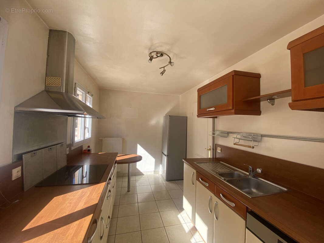 Appartement à COURBEVOIE