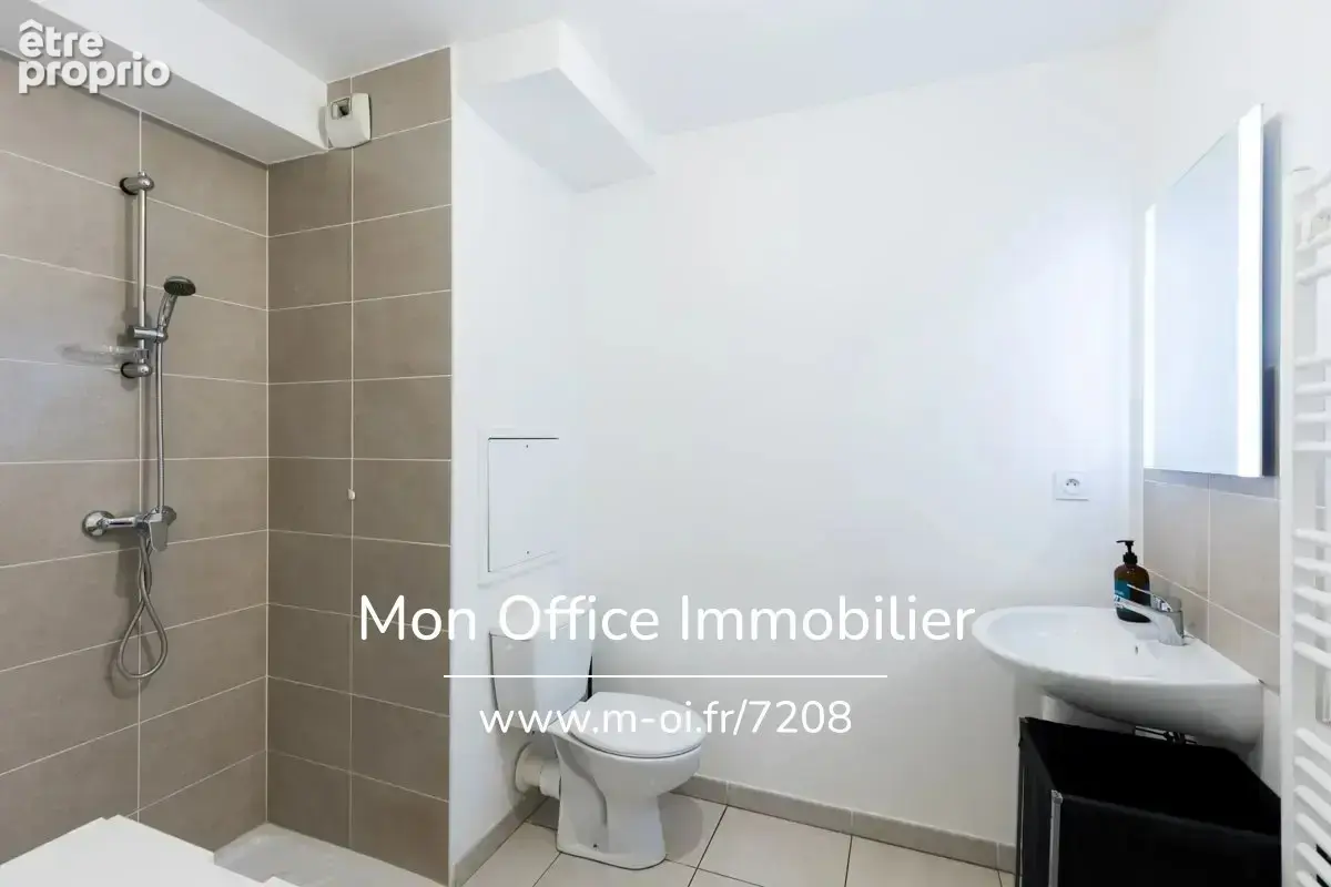 Référence : 7208-CLA. - Duplex 3 pièces avec terrasse et place de parking - photo 9