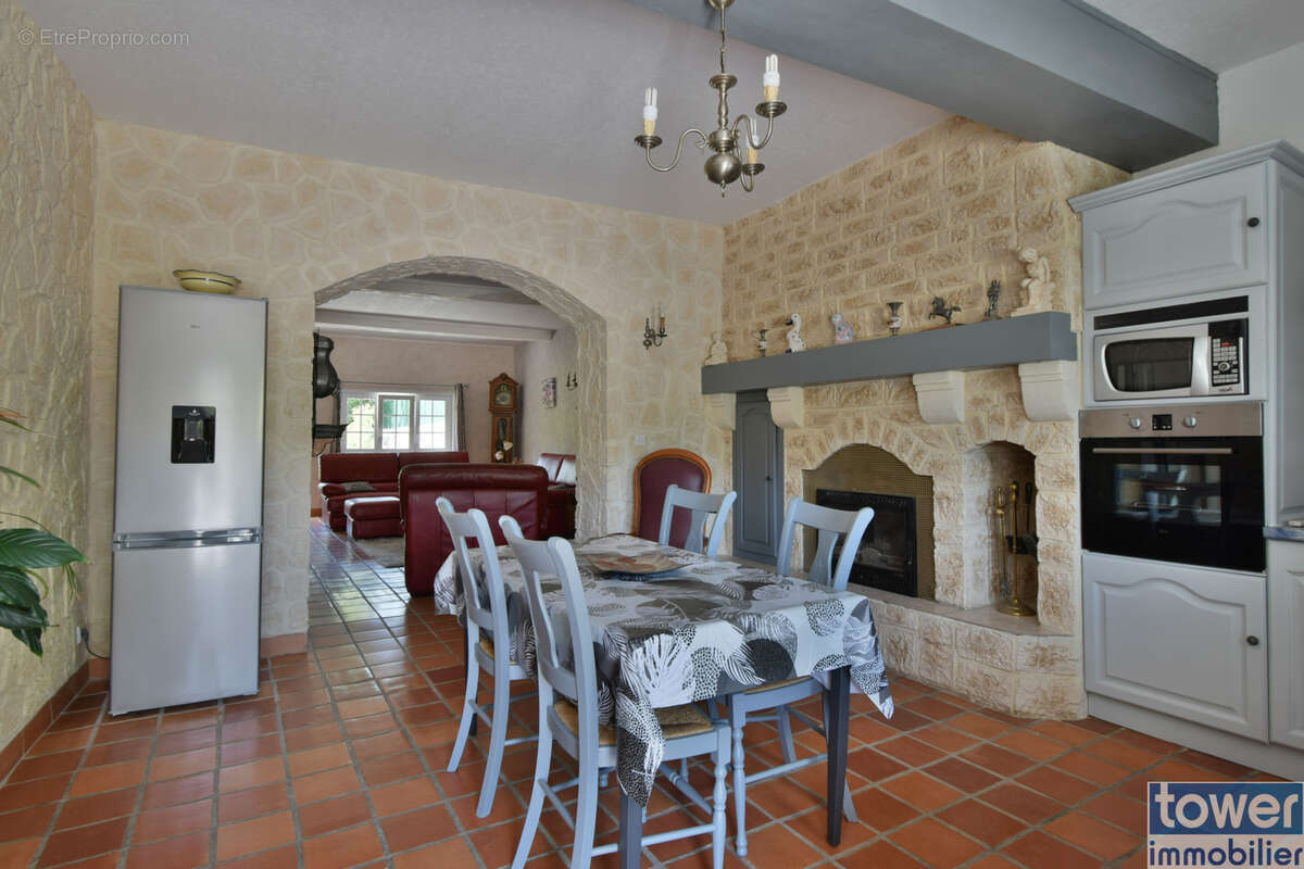 Maison à EYMET