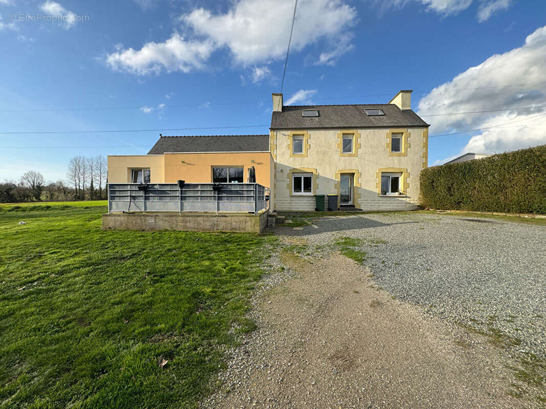 Maison à LANDIVISIAU