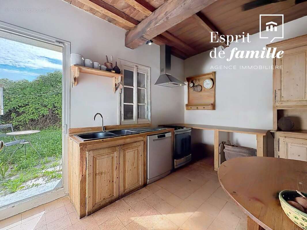 Maison à MONTANAY