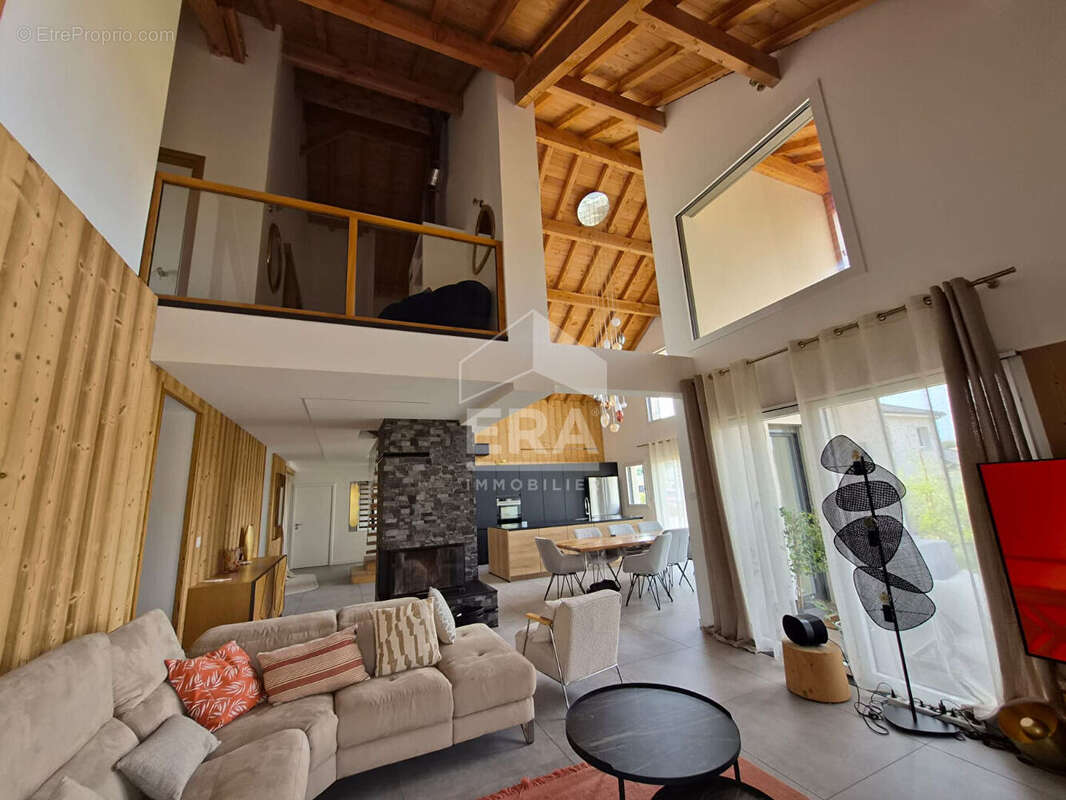 Maison 185m² à l'hôpital-du-grosbois - photo 8