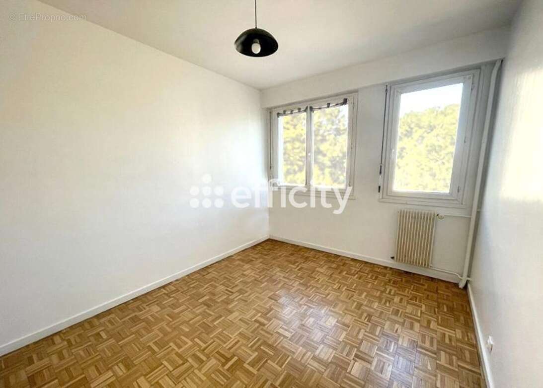 Appartement à VILLEBON-SUR-YVETTE