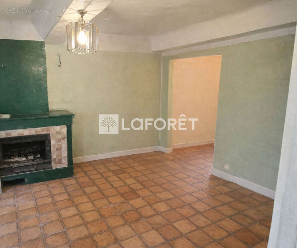 Maison à LA ROQUEBRUSSANNE