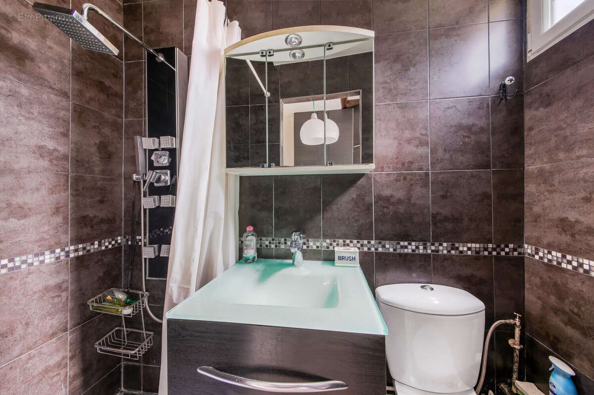 Appartement à PARIS-10E