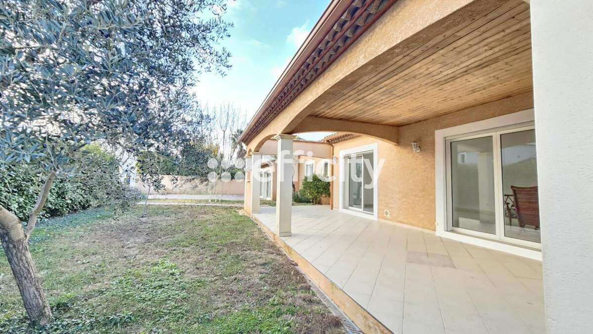 Maison à SAINT-GEORGES-D'ORQUES