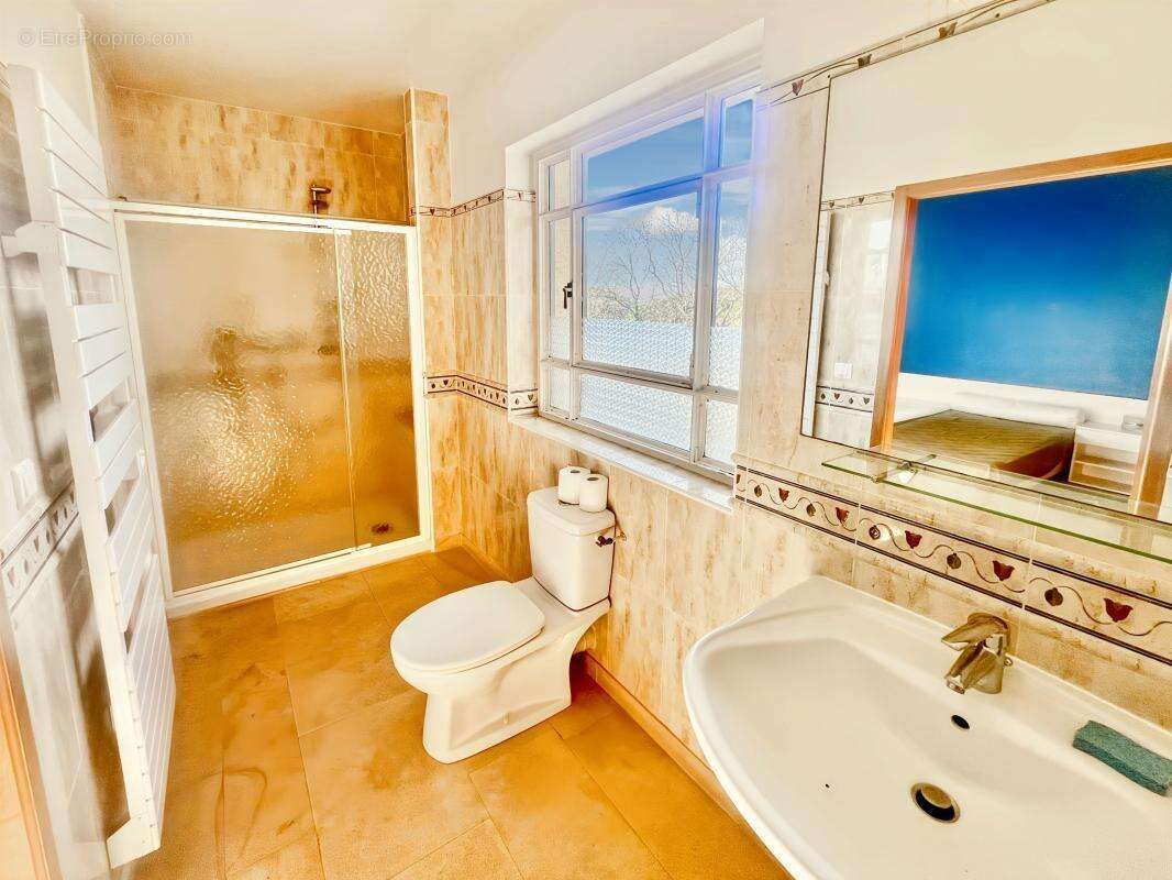 Appartement à UZES