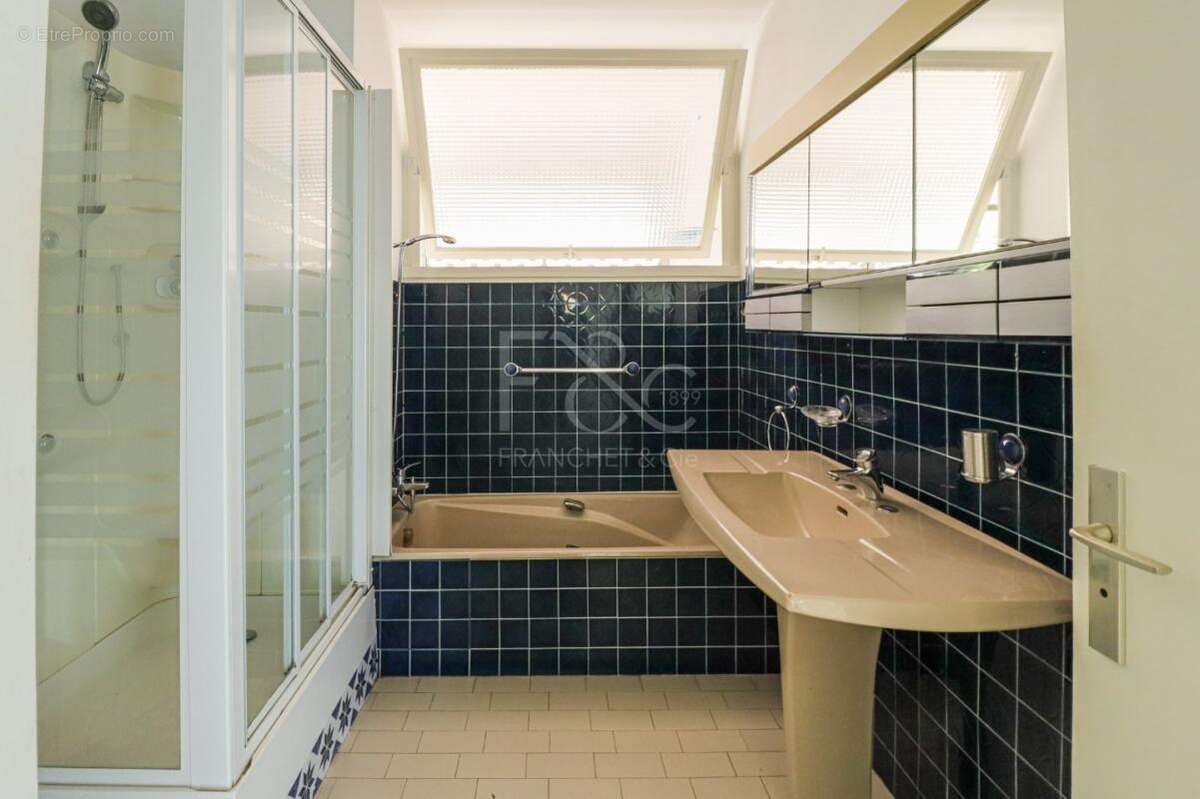 Appartement à SAINTE-FOY-LES-LYON