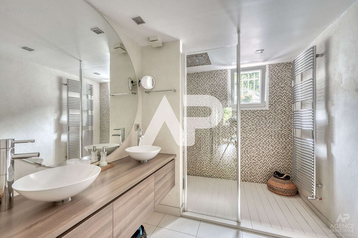 Maison à RUEIL-MALMAISON