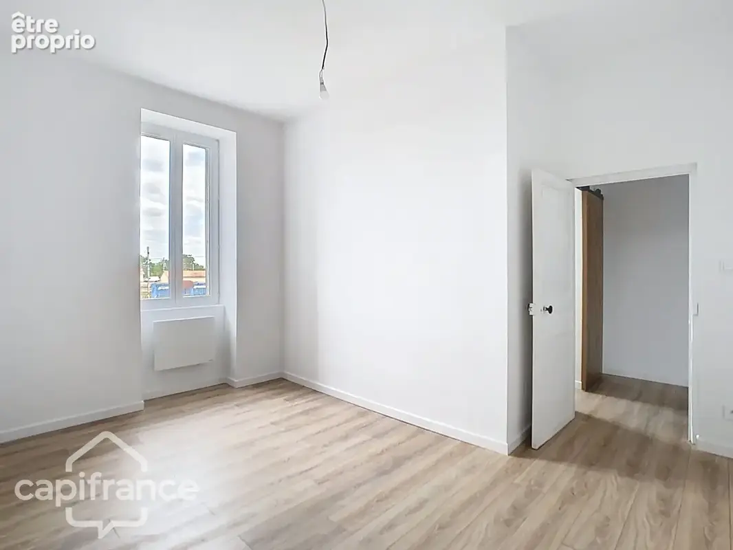 Maison rénovée 7 pièces + studio THOUARS (79) - photo 13