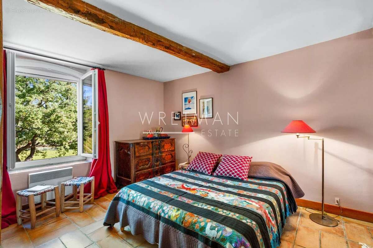 Maison à LE CANNET-DES-MAURES