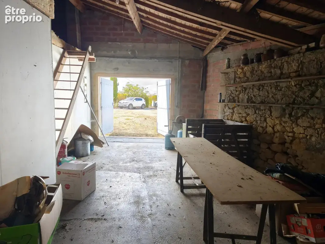 Maison en pierre avec dépendances - photo 15