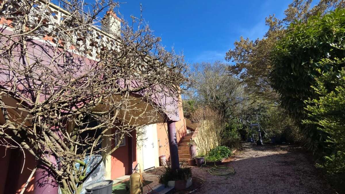 Maison à SAINT-MARCEL