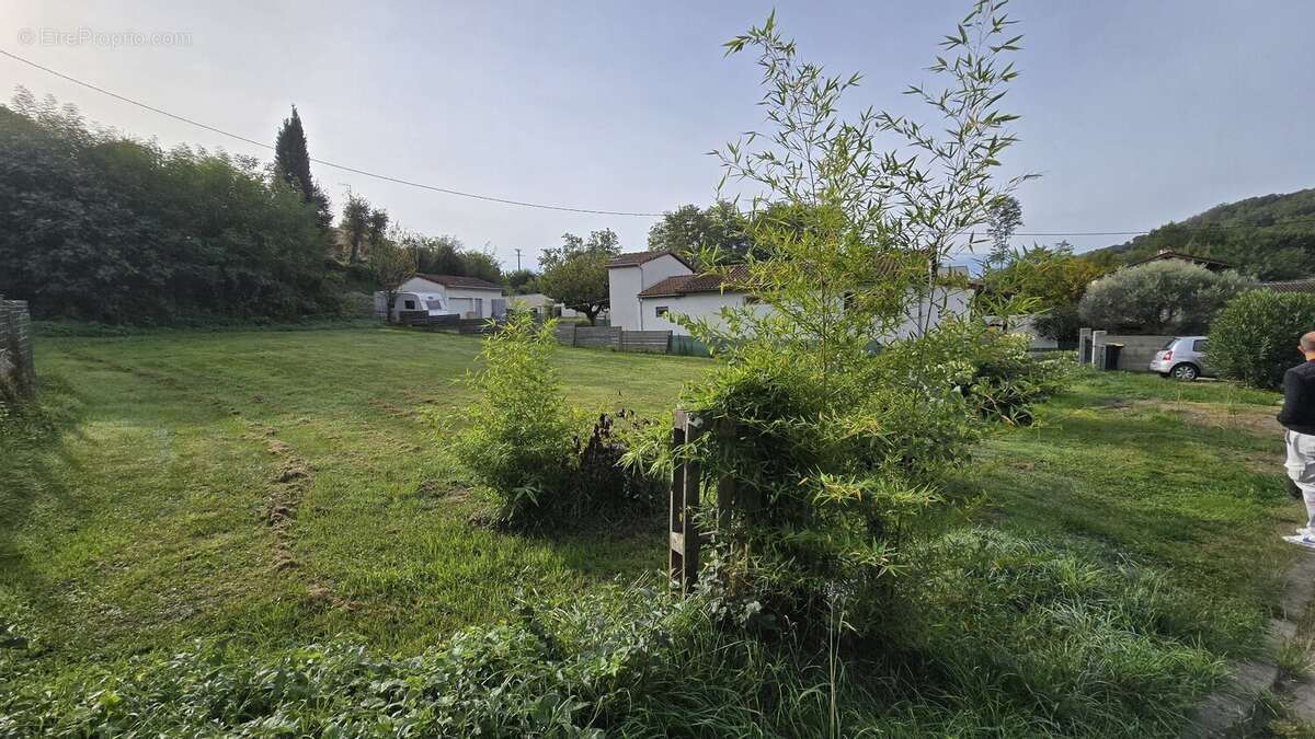 Terrain à LE VERNET