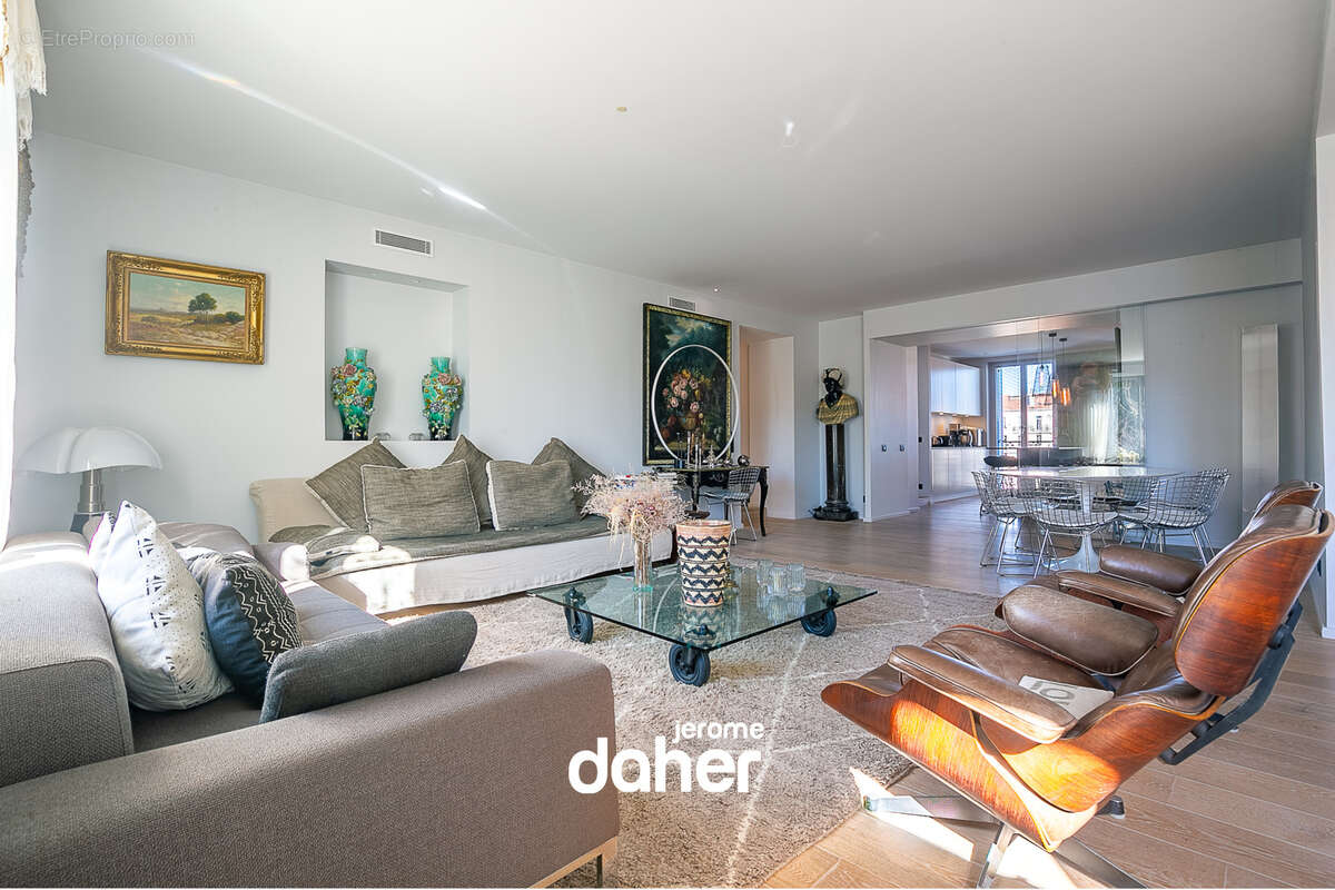 Appartement à MARSEILLE-8E