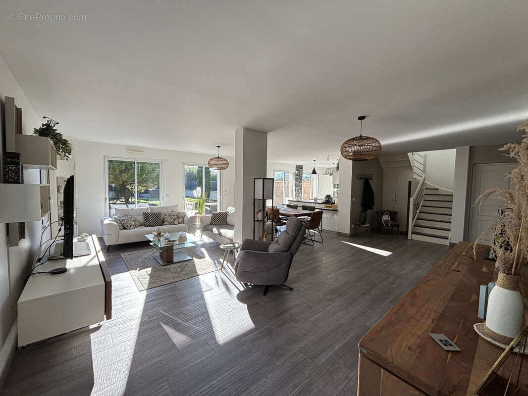 Maison à CRECY-LA-CHAPELLE