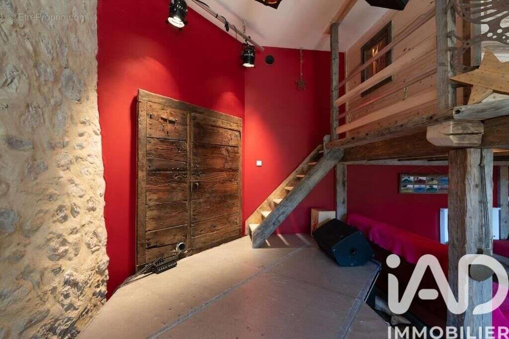 Maison 345 m² à Lescheraines  - photo 9