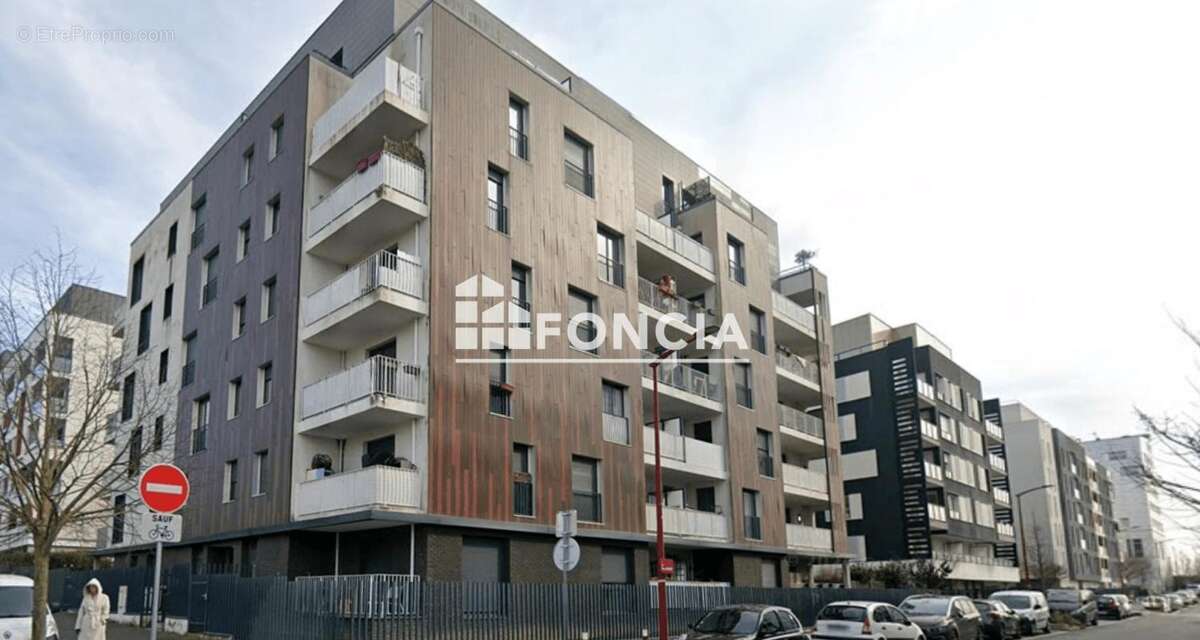 Appartement à FRESNES