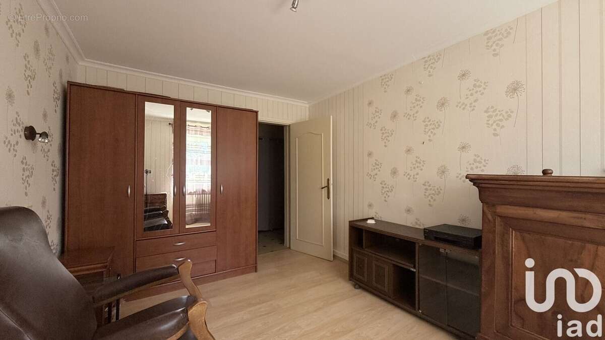 Photo 8 - Maison à LE ROC-SAINT-ANDRE