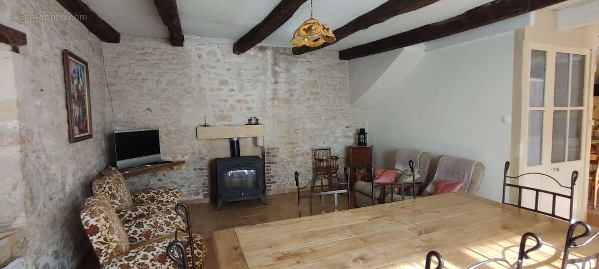 Maison à LE BUISSON-DE-CADOUIN