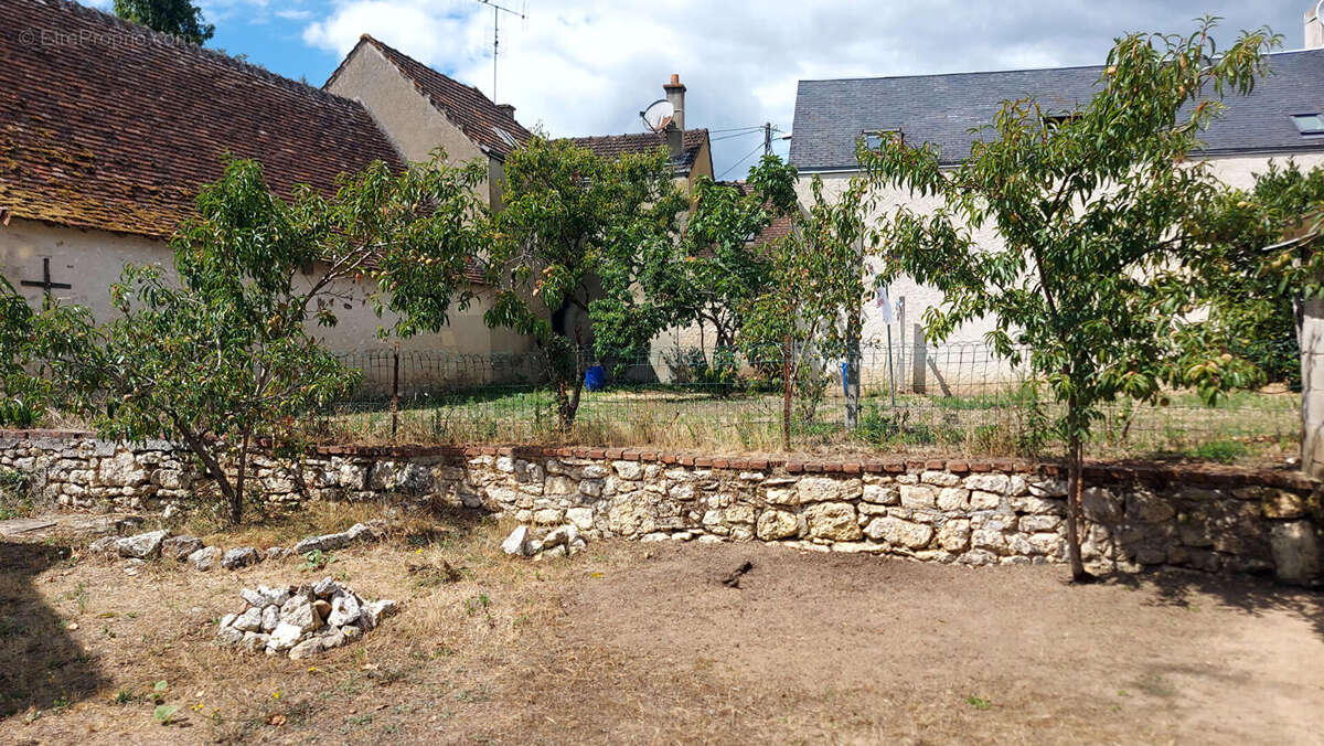 Maison à TOURNON-SAINT-MARTIN