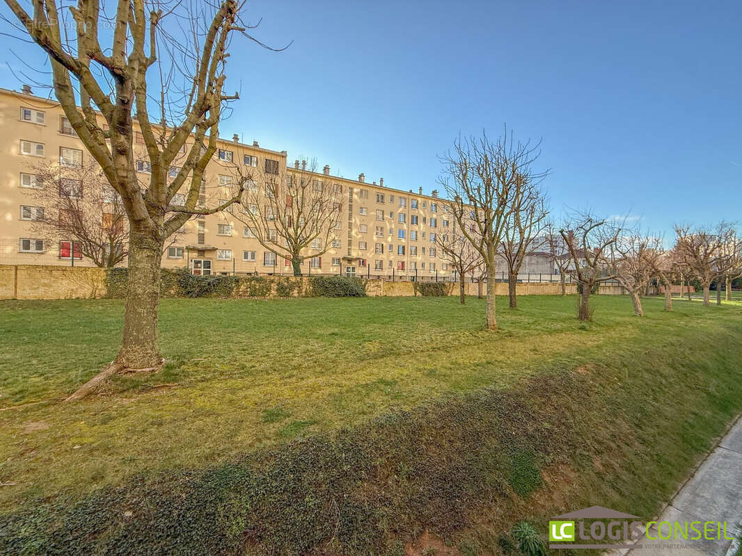 Appartement à CHATILLON