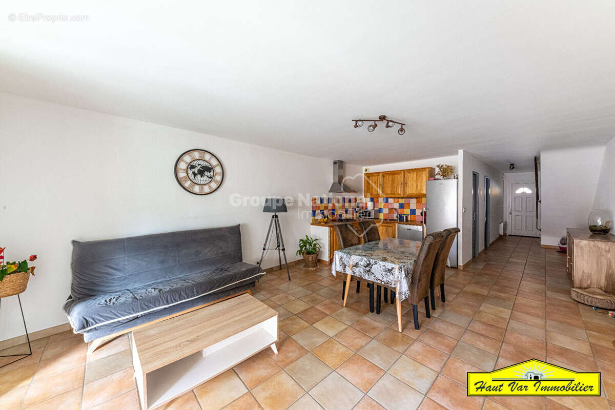 Maison à VINON-SUR-VERDON