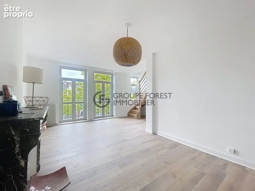 Appartement 3 pièces 81 m² à vendre à La Madeleine (59110) - photo 1