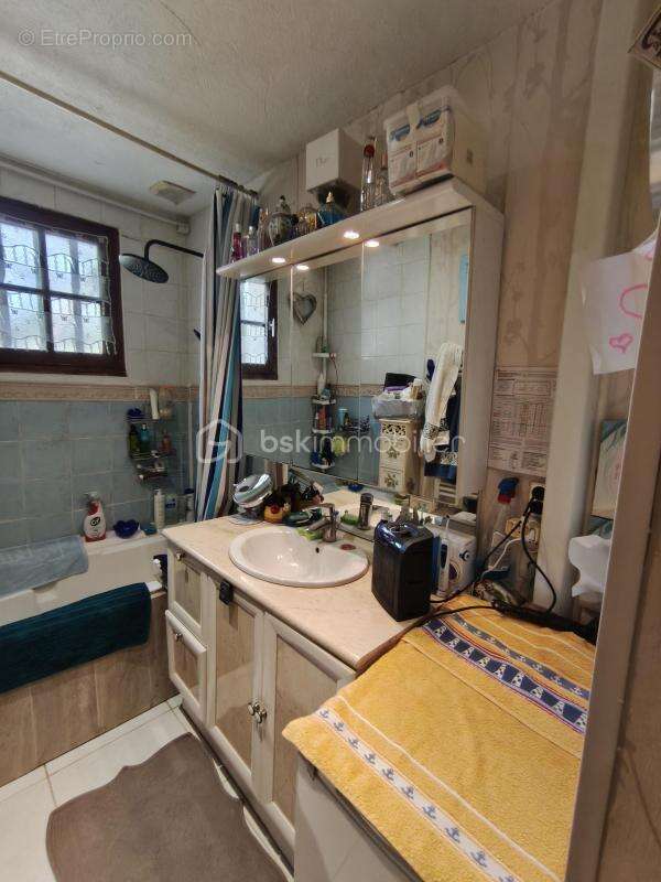 Maison 4 pièces de plain-pied – Projet de rénovation avec fort potentiel - photo 8