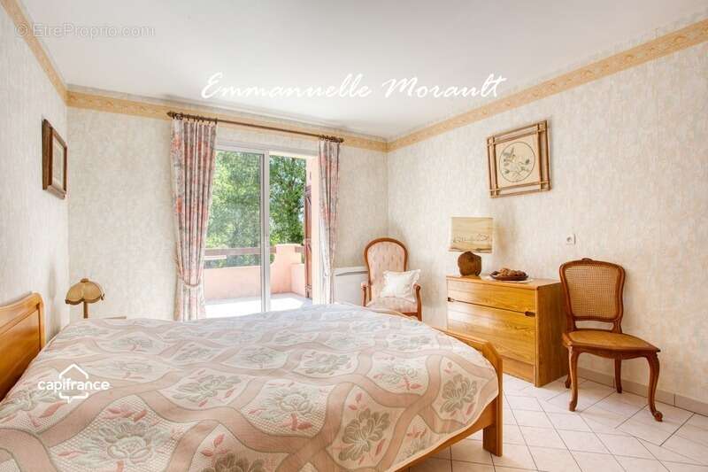 Maison à BAGNOLS-EN-FORET