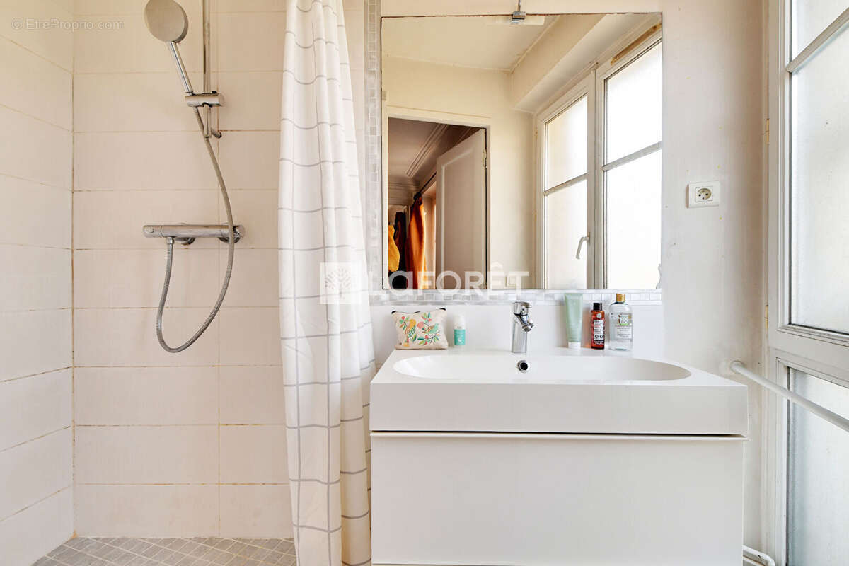 Appartement à PARIS-18E